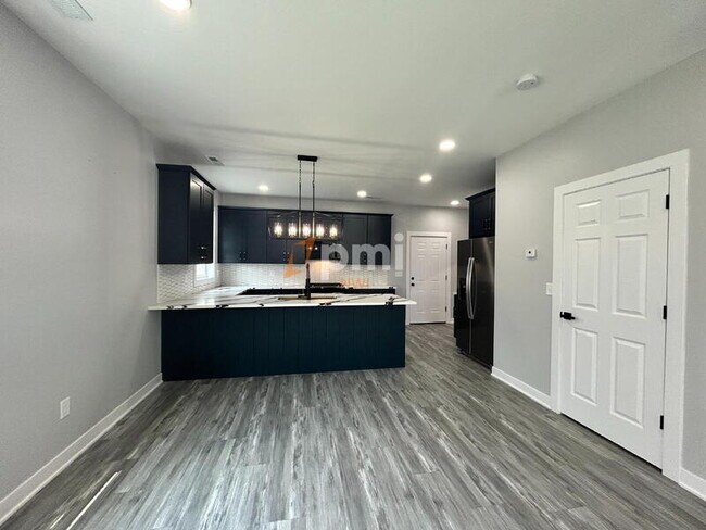 Building Photo - 5212 Torrence Ave