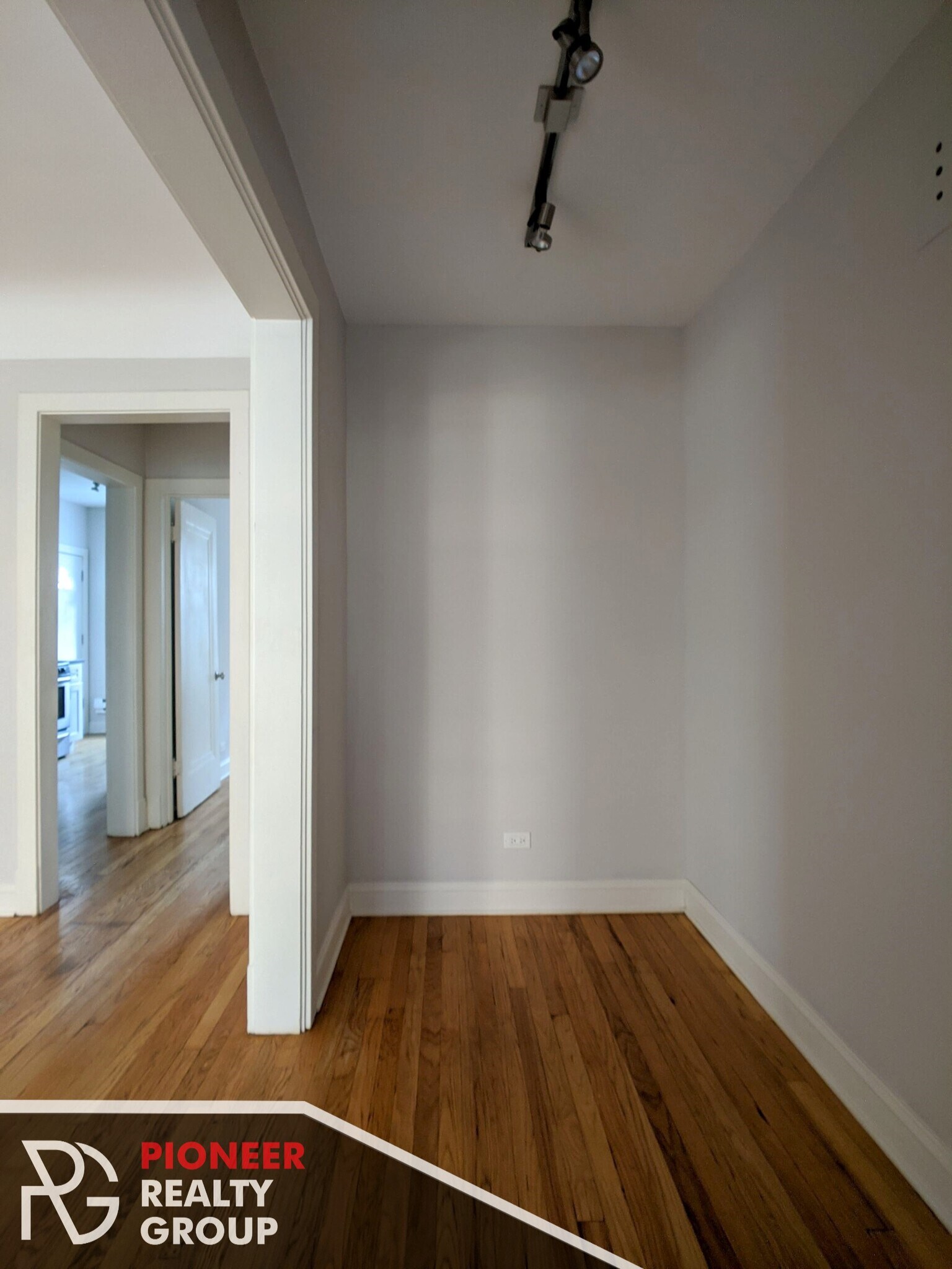 Building Photo - 2329 N Rockwell St