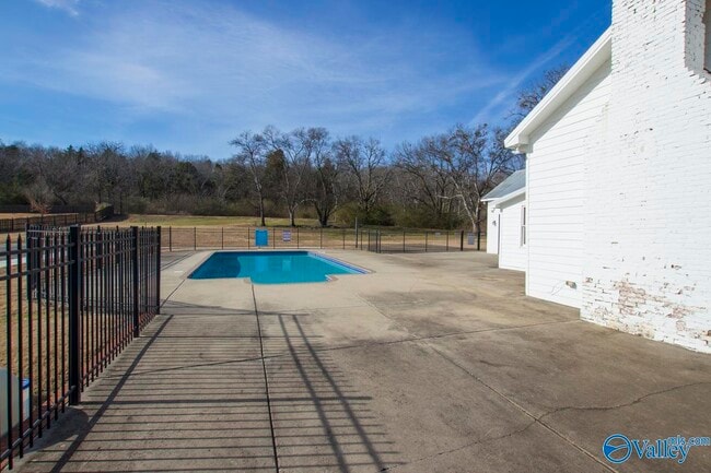 Building Photo - 2111 Milk Run Trl SW