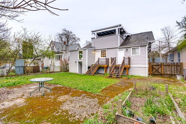 Building Photo - 5814 N Mississippi Ave