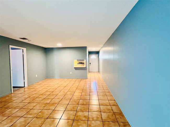 Building Photo - 21440 NW 40th Cir Ct