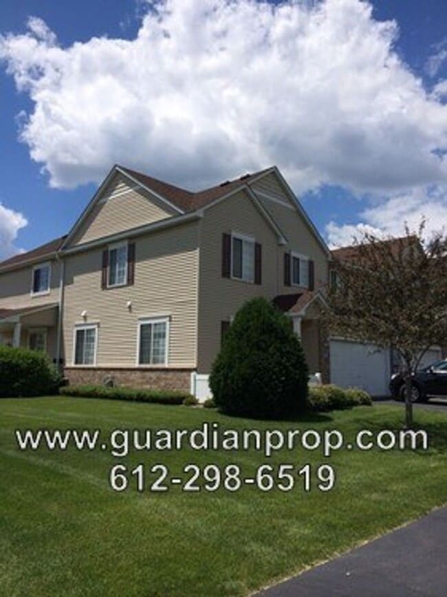 Primary Photo - End Unit Townhouse for October 1 Close to ...