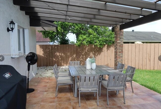 Building Photo - 14101 SW 112th St