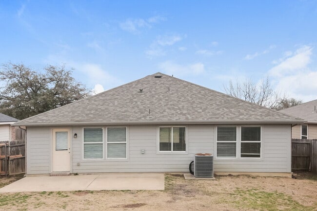 Building Photo - 822 Sycamore St