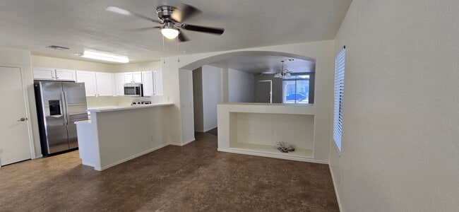 Building Photo - Feels Like Home