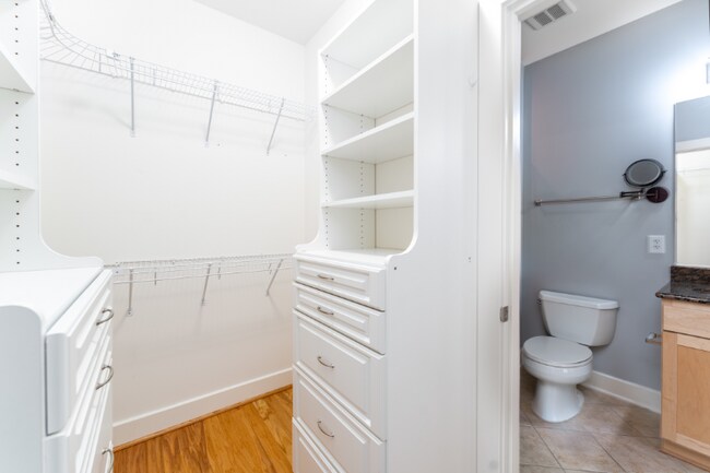 Building Photo - 2920 Martinsville Rd St