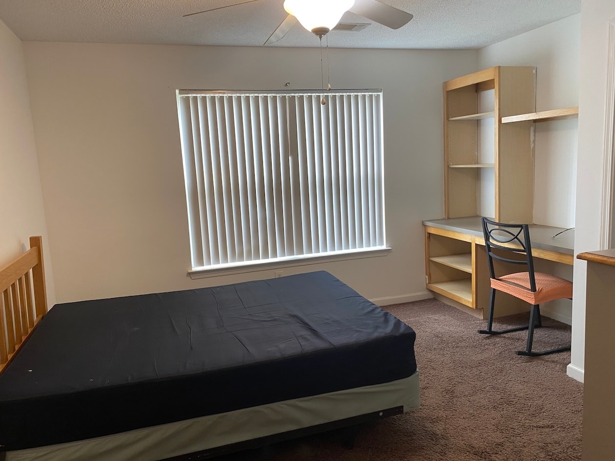 Bedroom 2 - 1311 Harts Ridge Dr