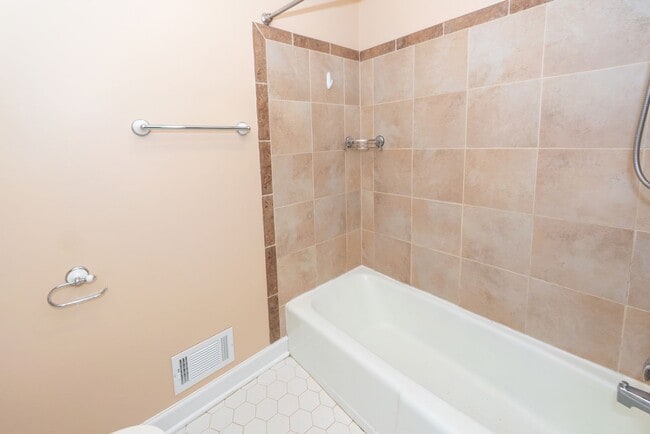 Building Photo - 3 Bedroom 2 Bath Home in Kings Grant - Summerville