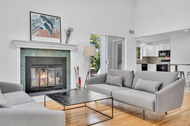 Building Photo - 26 Wintergreen Way