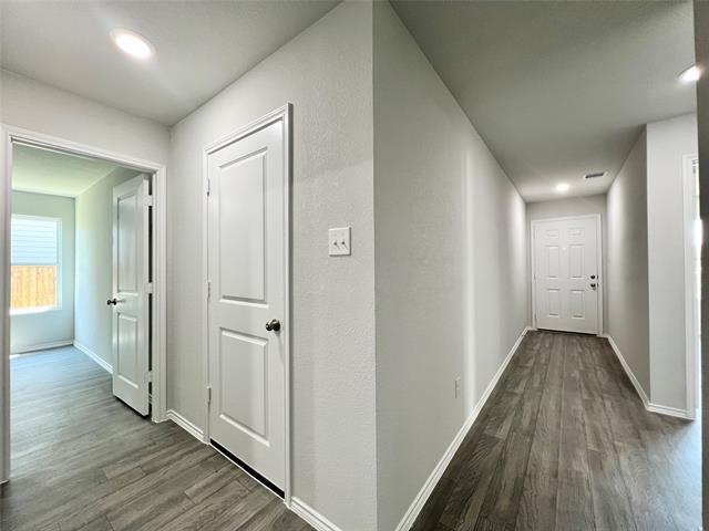Building Photo - 833 Bluffview Dr