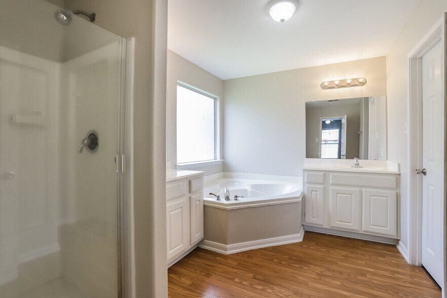 Building Photo - 4010 Cozy Trail Ct