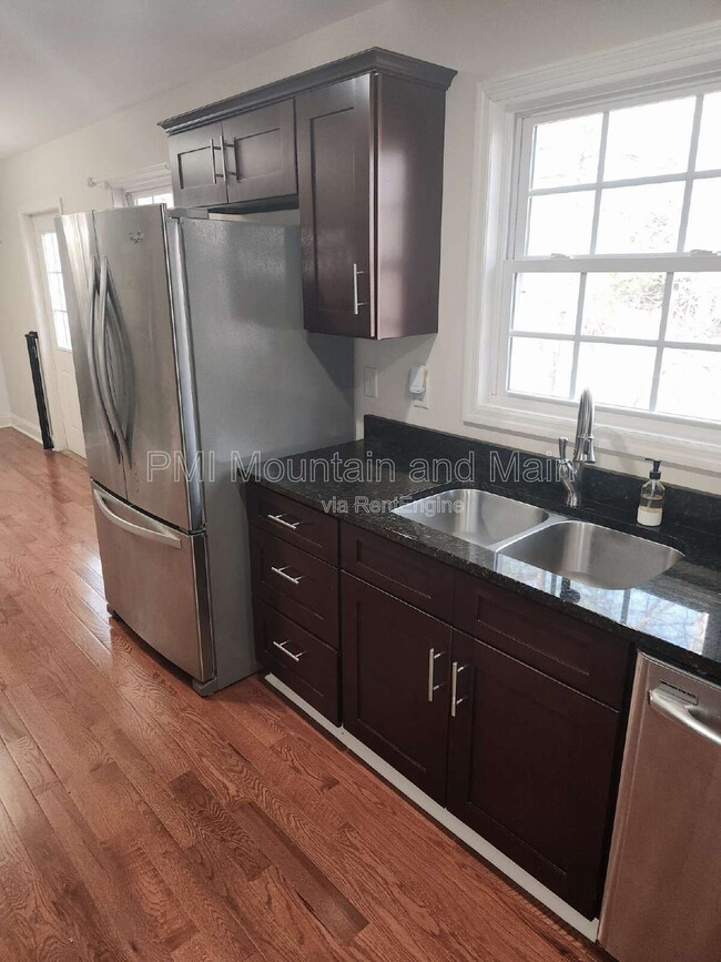 Building Photo - 52 Kirby Rd