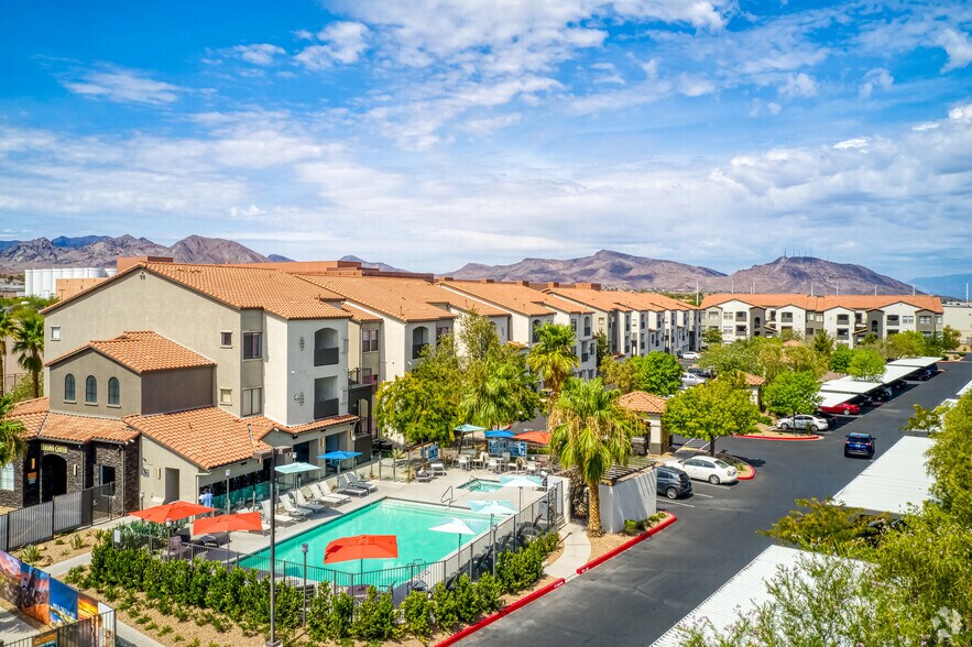 Colton Apartments 320 Conestoga Way Henderson NV 89002 Apartment Finder