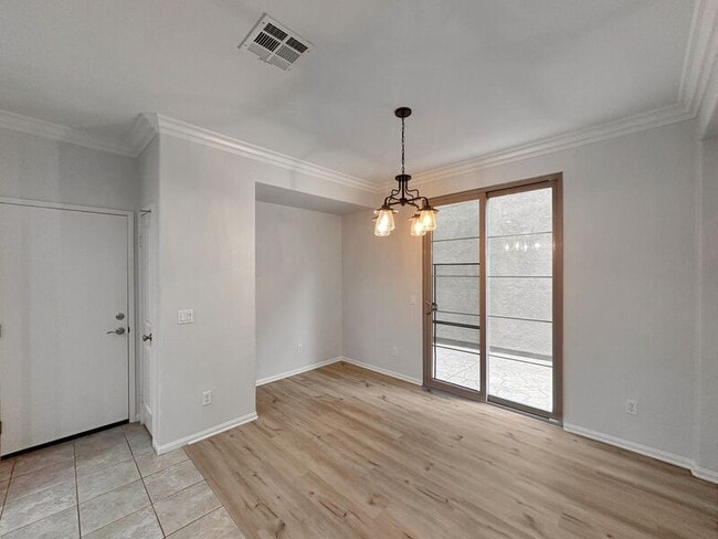 Building Photo - 1828 Scarlet Pl