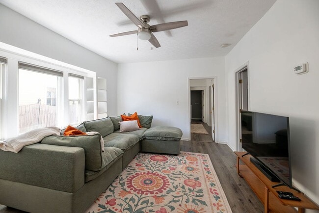 Building Photo - Prime Tremont Location | 2BR with Yard & Parking