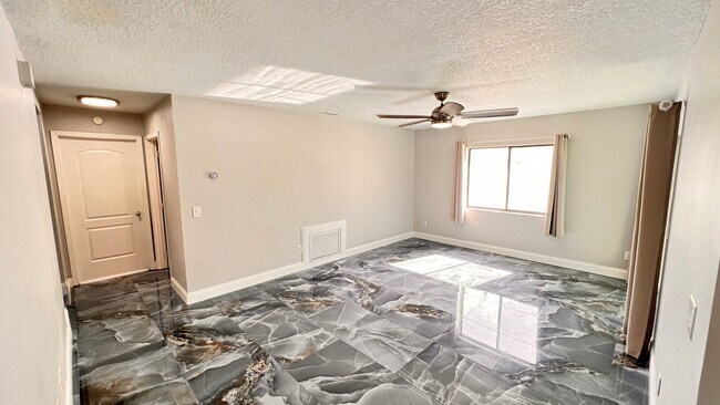 Building Photo - Charming Orlando Retreat – 3BR, 2BA Single-Family Home! WASHER & DRYER INCLUDED!