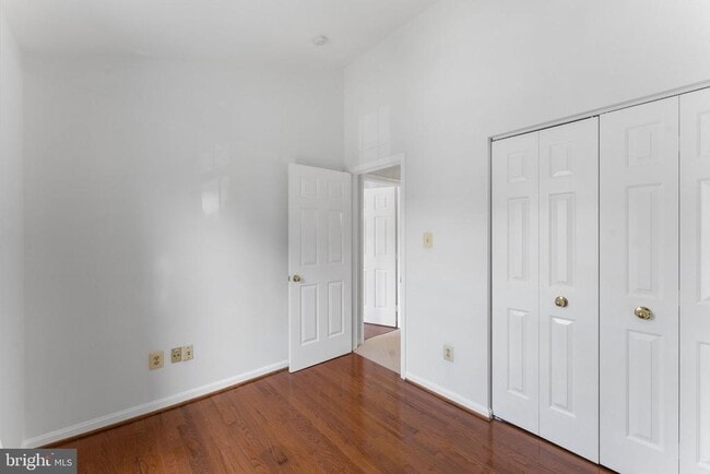 Building Photo - 14164 Compton Valley Way