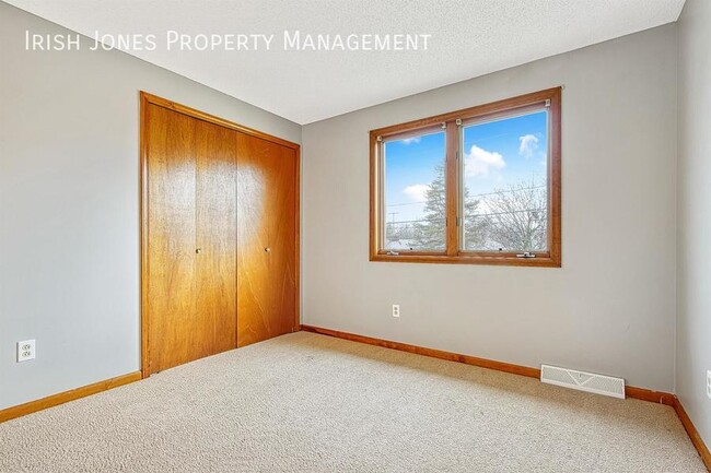 Building Photo - 3 Steinfeldt Rd