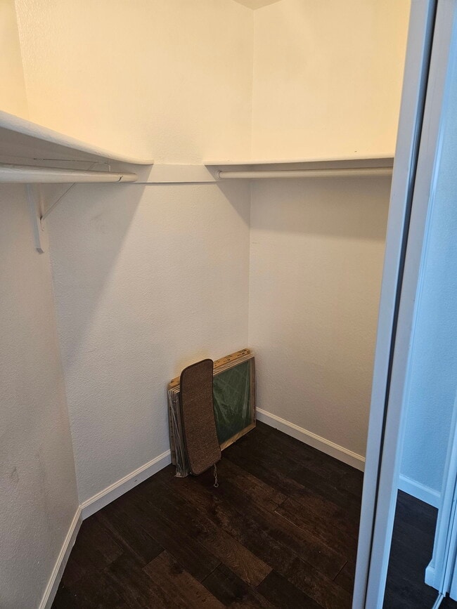 Building Photo - 885 N Granite Reef Rd