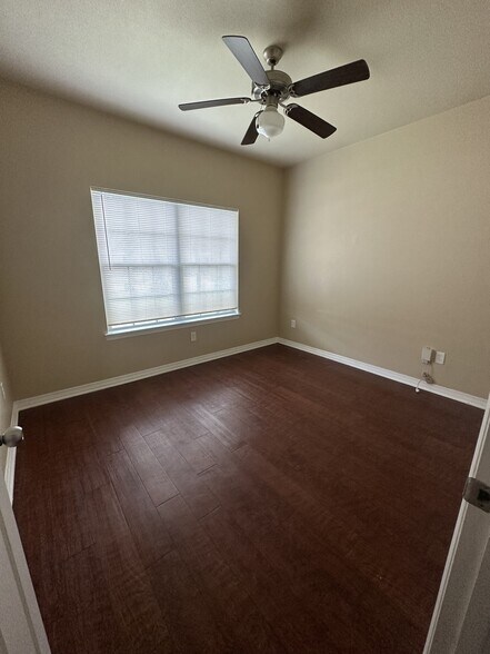 Building Photo - 701 Frame St