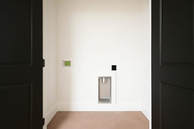 Building Photo - 649 Old Drake Temperance Rd