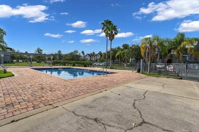 Building Photo - 3702 Palm Desert Ln