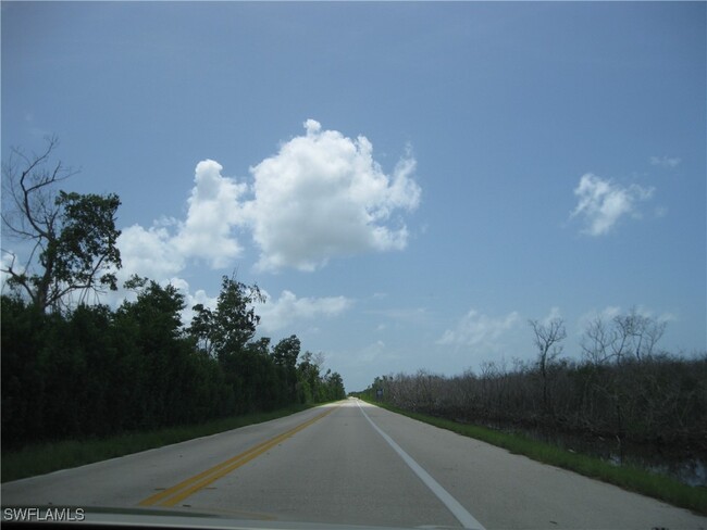 Building Photo - 20071 Sanibel View Cir