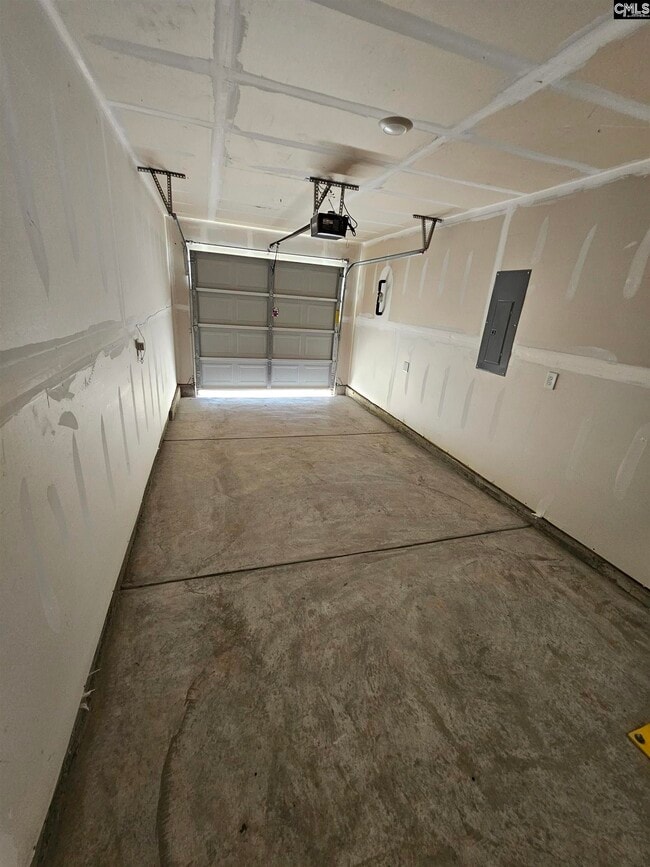 Building Photo - 3705 Stallion Dr
