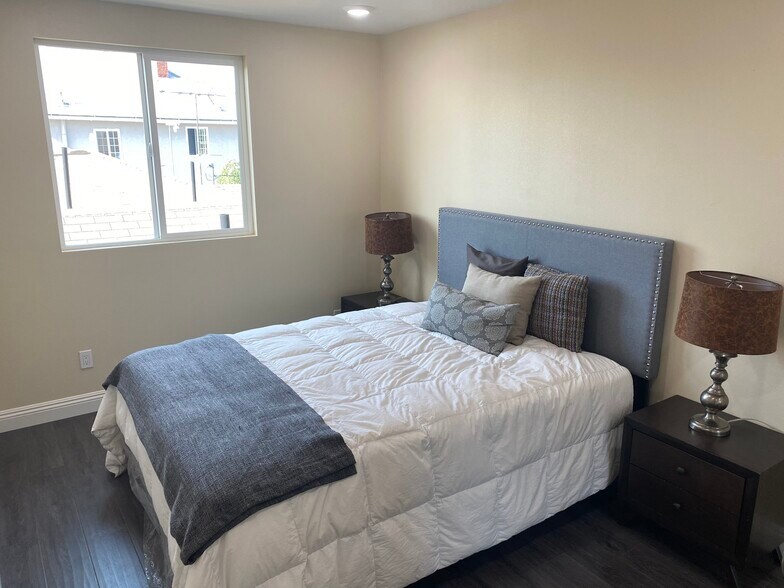 Building Photo - 3525 Percy St