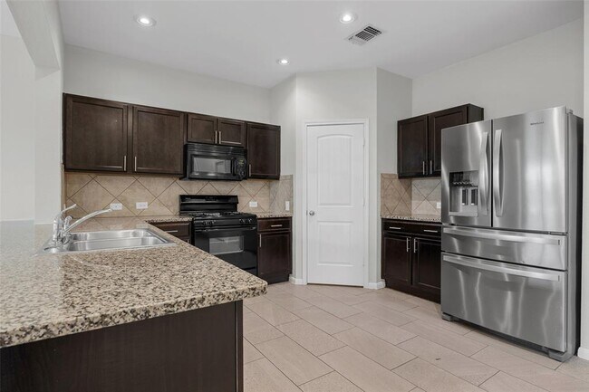 Building Photo - 518 Luna Vista Dr