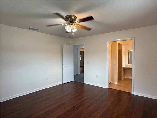 Building Photo - 6202 Brandon Cir