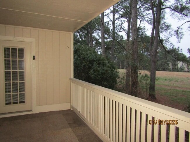 Building Photo - 4812 Pinehurst Cir