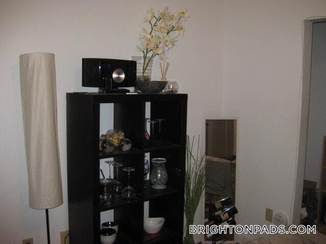 Building Photo - 33 Egremont Rd