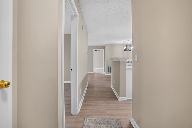 Building Photo - 100 Kensington Blvd