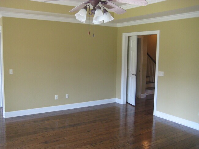 Building Photo - 15 Bluestem Ln