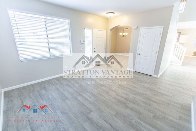 Building Photo - 16627 W McKinley St