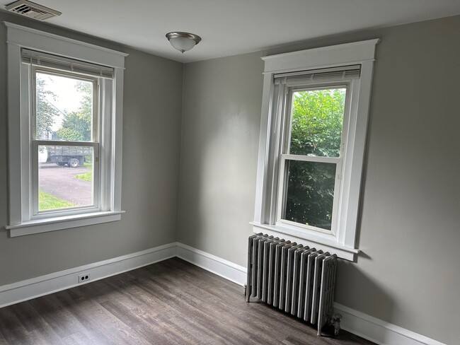 Building Photo - Lansdale Renovated 4 Bedroom Cape with off...