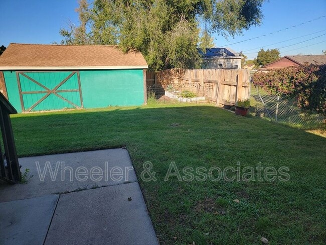 Building Photo - 4855 S 250 W