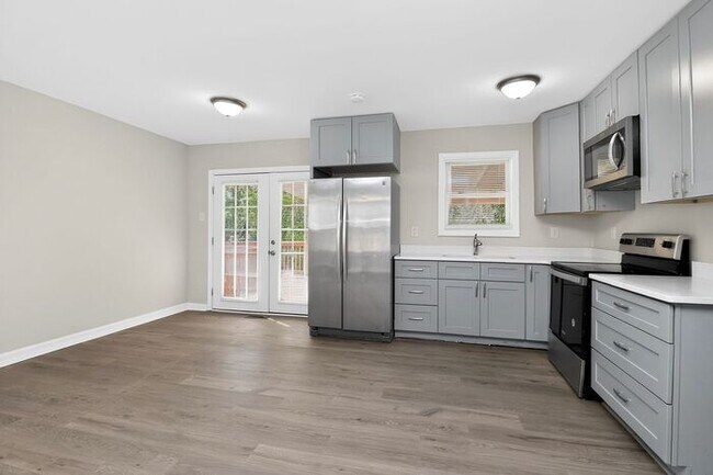 Building Photo - Updated 3BD/2BA Ranch in Lowell, NC!