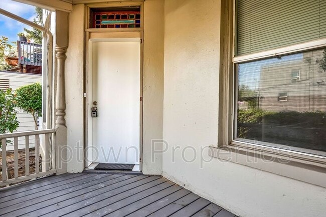 Building Photo - 7472 N Haven Ave