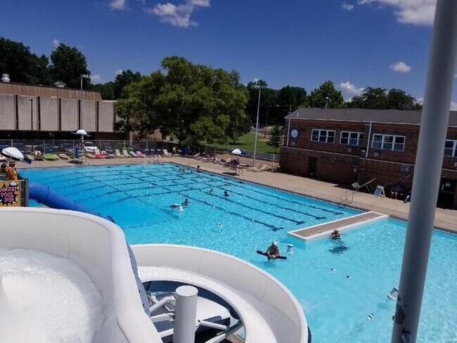 Building Photo - Fantastic 3bd/1.5ba home! Coming soon!