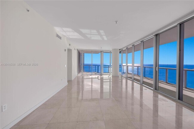 Building Photo - 17121 Collins Ave