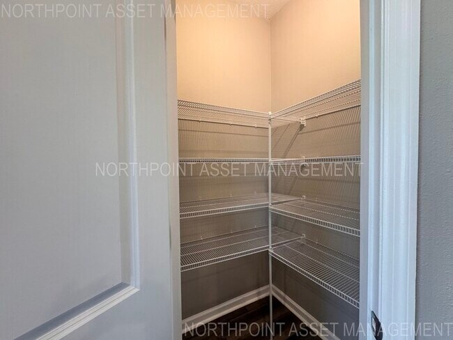 Building Photo - "AUGUST MOVE IN SPECIAL: $500 off on 2nd M...