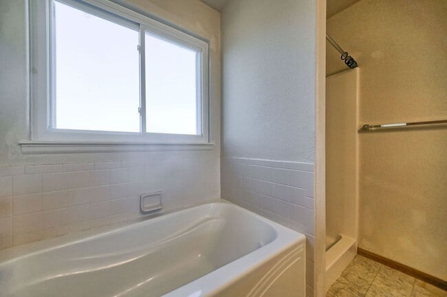 Building Photo - Charming 3 Bedroom Across from Playground & Large Fenced Yard