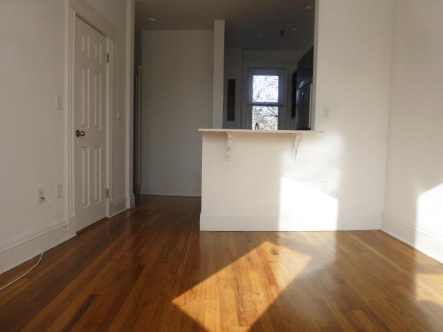 Building Photo - 191 Park Dr