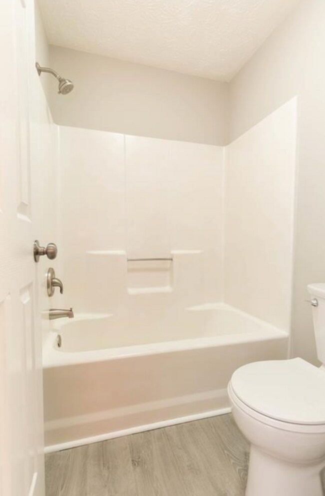 Building Photo - Well Appointment 1bdr 1bth apartment in Hampton