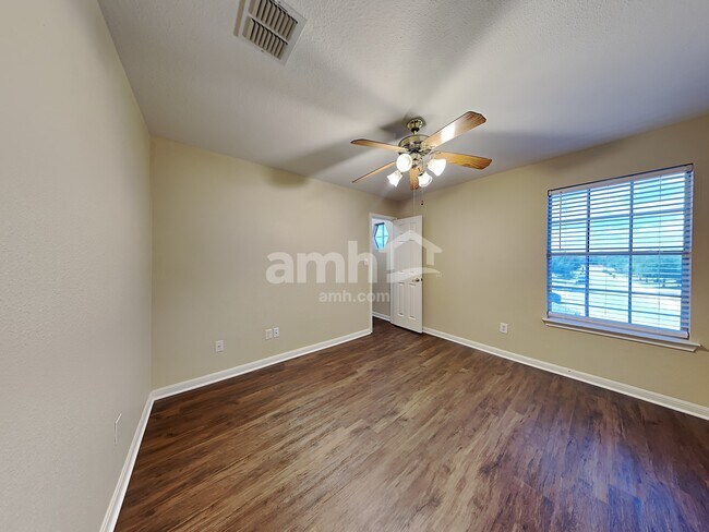 Building Photo - 8802 Gallop Chase