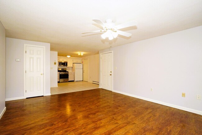 Building Photo - 50 Brookside Dr