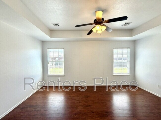 Building Photo - 2006 W J St