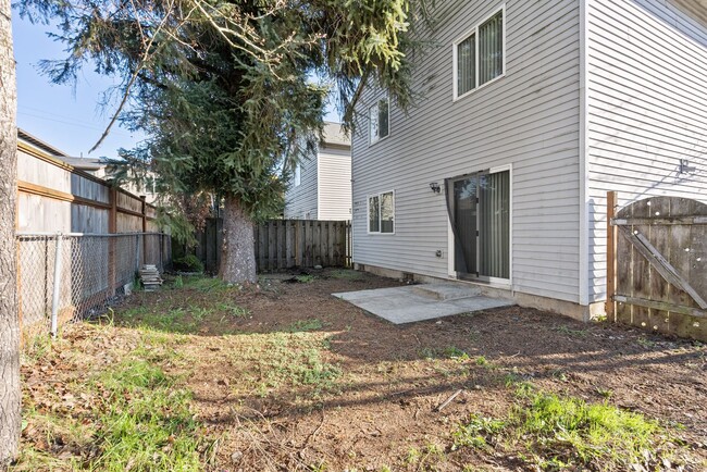 Building Photo - Spacious 4-Bedroom Home in SE Portland!